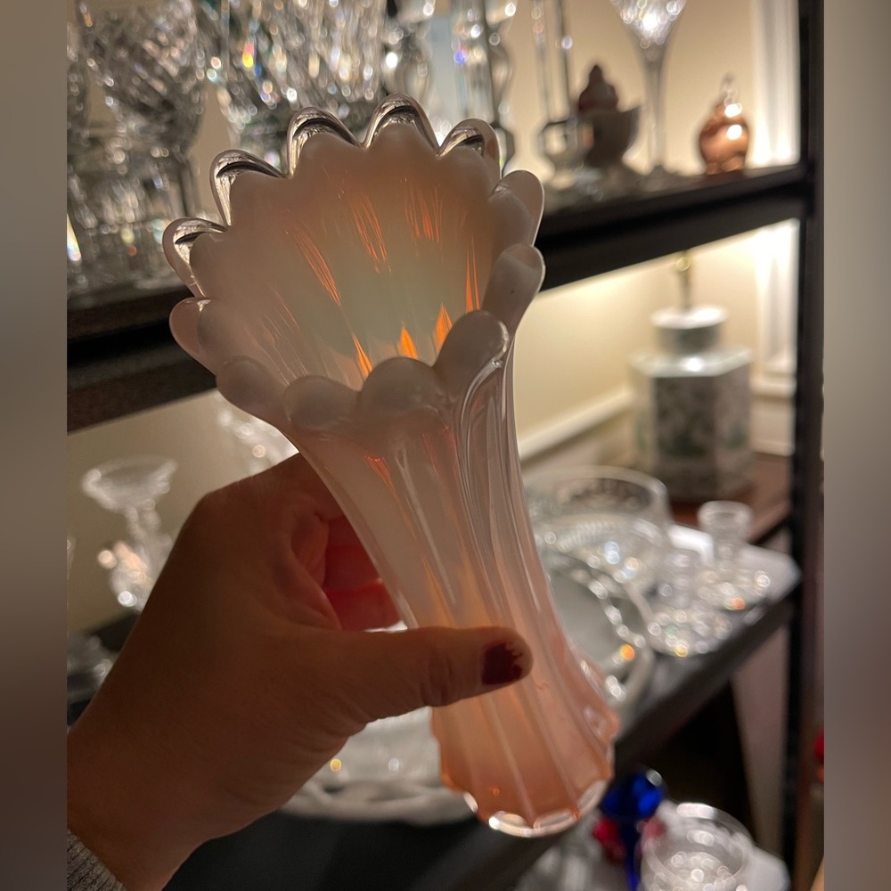 10”Vintage Fostoria Heirloom Pink Opalescent Glass Swung Vase